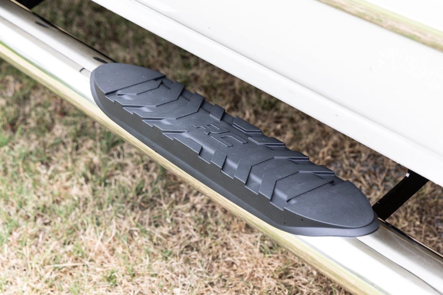 Oval Nerf Step | Chevy/GMC 1500/2500HD/3500HD  [Crew | Def Tank | 2007-2019 | Rough Country | 21001S - Image 6